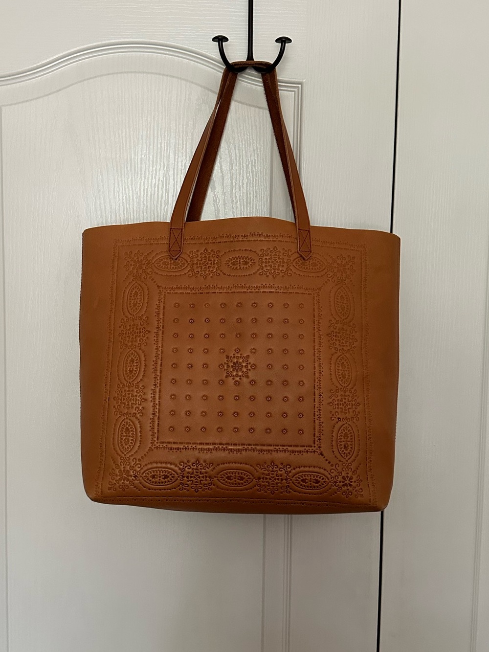 Madewell The Transport Tote: Bandana Embossed Edition in Burnished Caramel